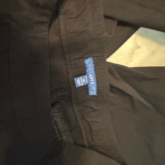 Classic Black Capri Pants - Picture 4 of 8